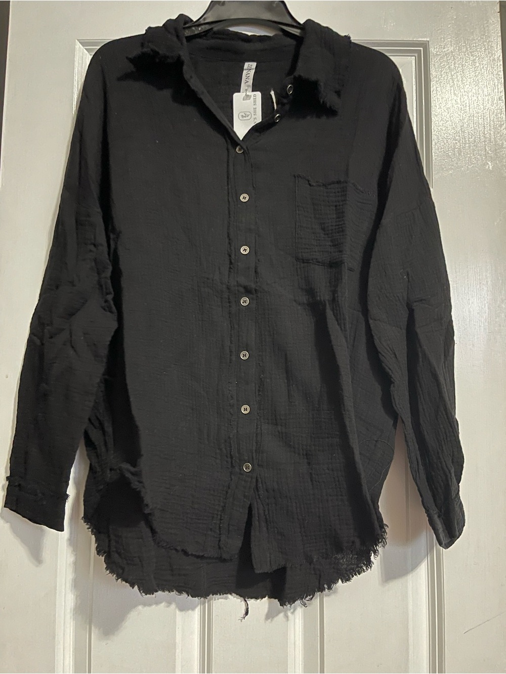 Zenana Outfitters Black Long-Sleeve Button-Down Casual Shirt